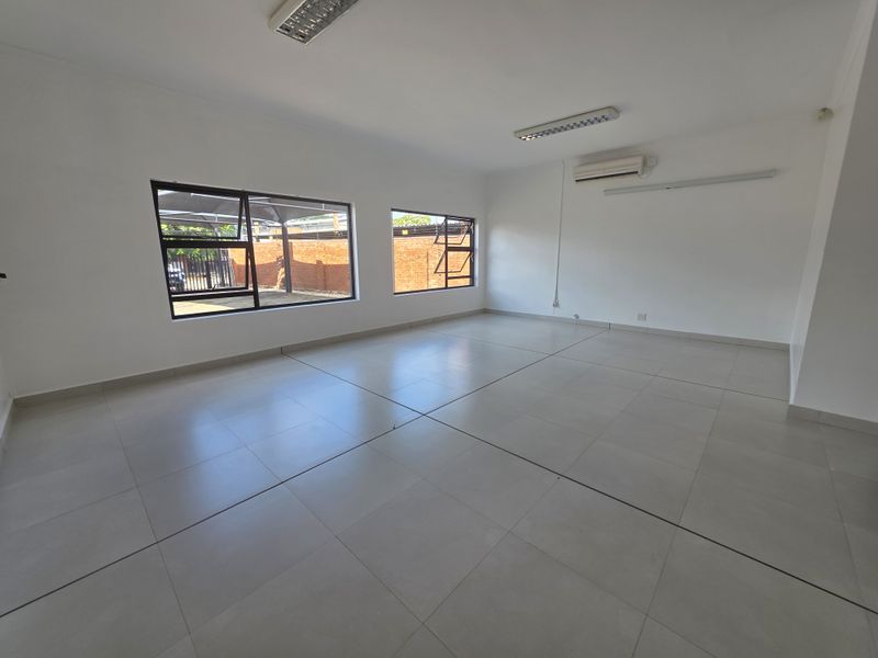 Ready to move in offices! SELLER IS VAT REGISTERED - Photo 6