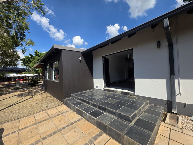 Ready to move in offices! SELLER IS VAT REGISTERED - Photo 3