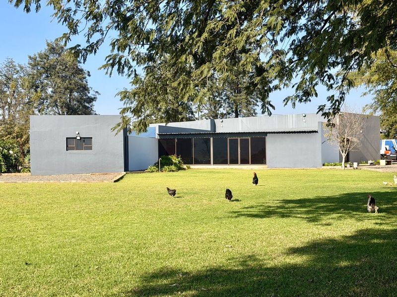 Warehouse For Sale In Rustenburg - Photo 1