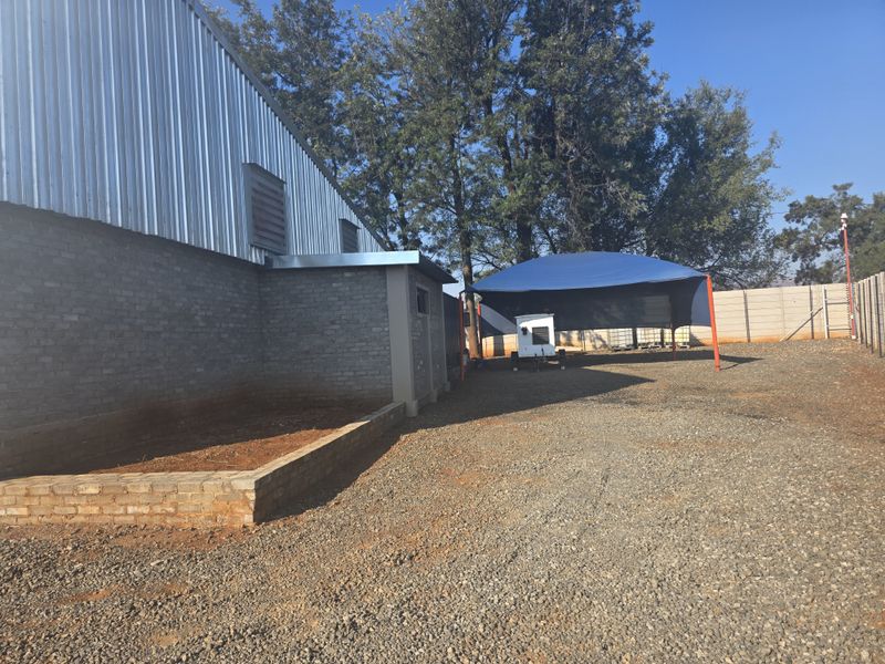Warehouse For Sale In Rustenburg - Photo 2
