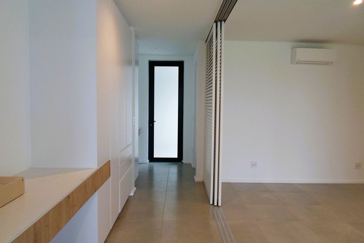 1st Floor Oasis: Mtn Views, Modern Luxury - Photo 4