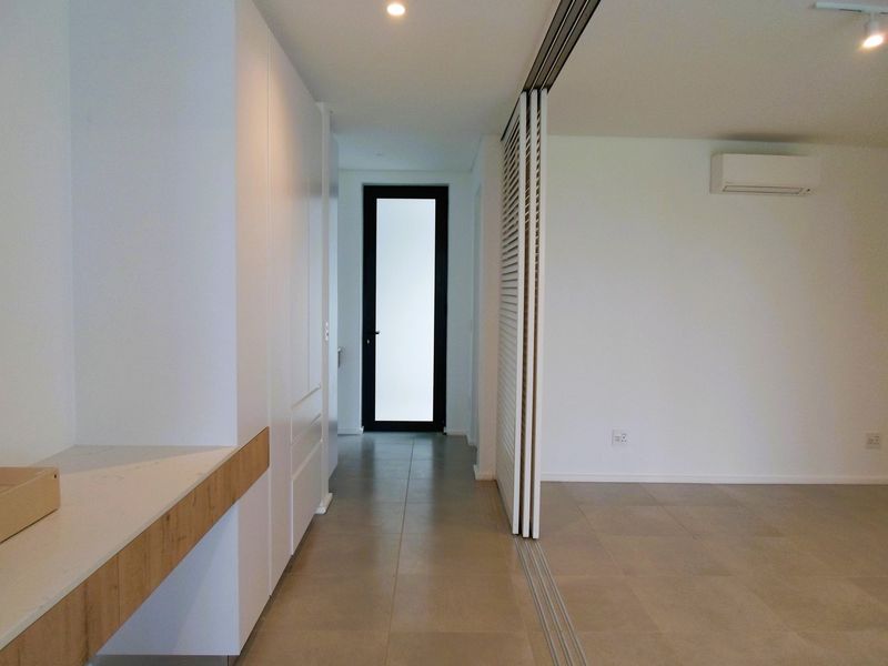 1st Floor Oasis: Mtn Views, Modern Luxury - Photo 4