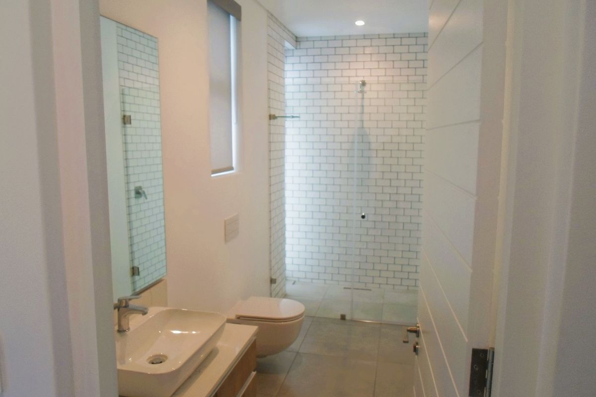 1st Floor Oasis: Mtn Views, Modern Luxury - Photo 5