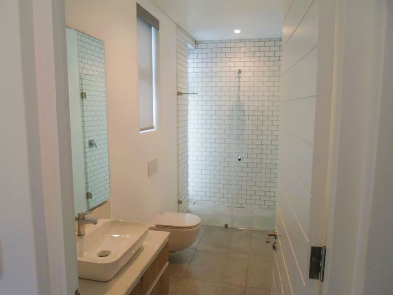 1st Floor Oasis: Mtn Views, Modern Luxury - Photo 5