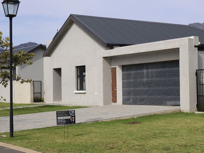 Personalize Your Space: Select Your Finishes for this 3 - bedroom in sought-after estate!! - Photo 2