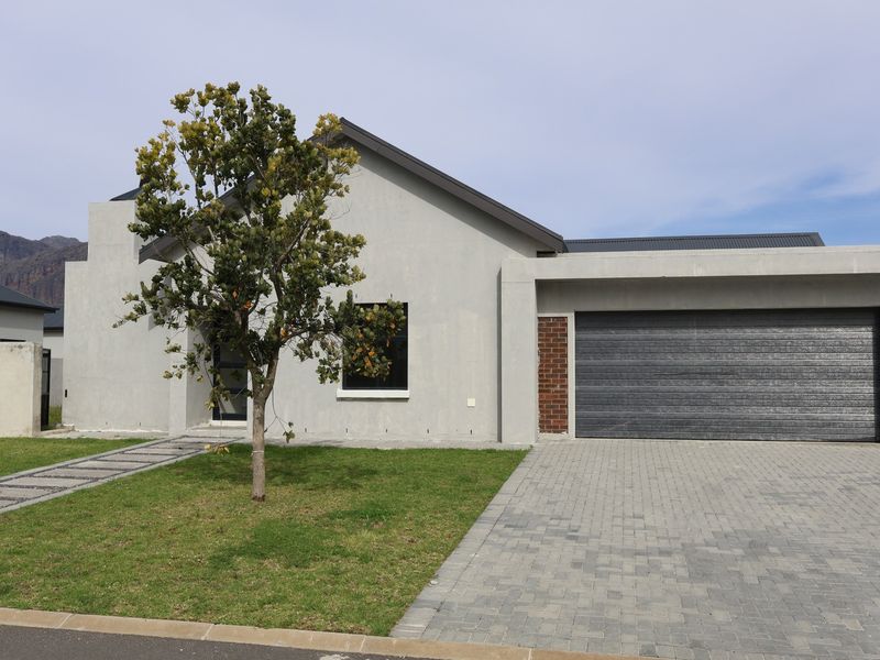 Personalize Your Space: Select Your Finishes for this 3 - bedroom in sought-after estate!! - Photo 3