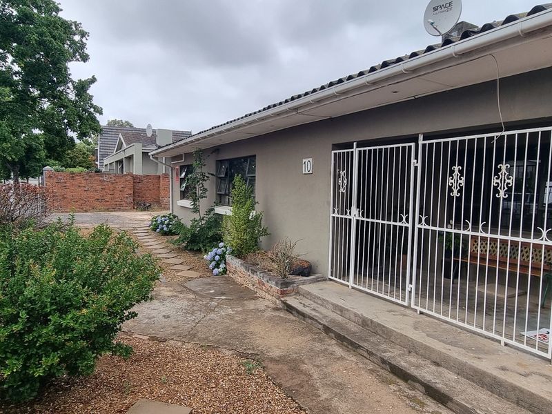 House For Sale In Paarl - Photo 4