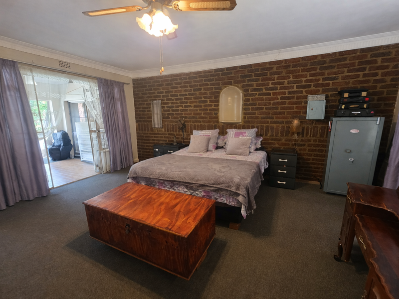 Family home with a flatlet - Photo 10