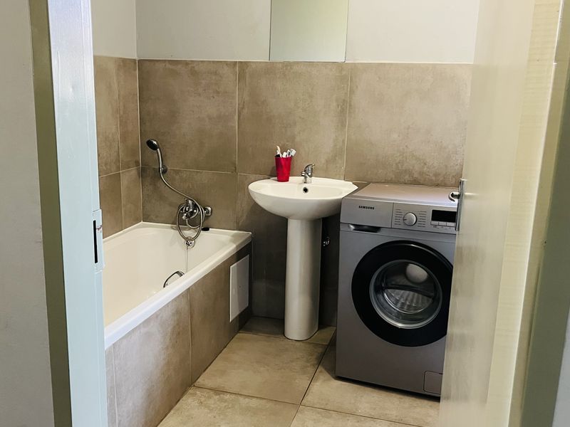 Simple, Cozy & Convenient - Photo 7