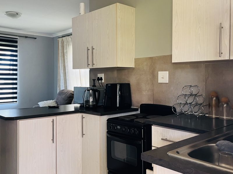 Simple, Cozy & Convenient - Photo 2