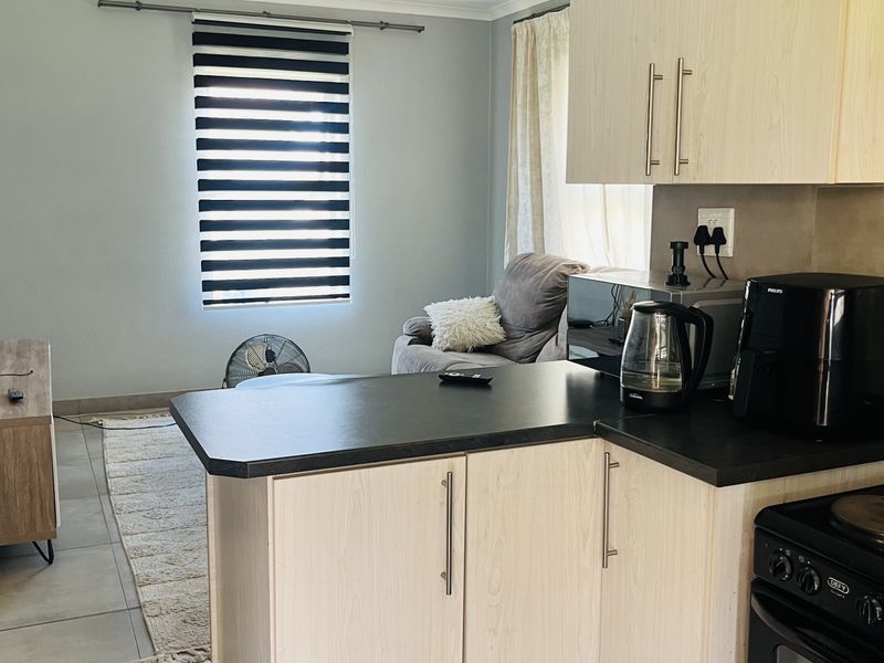 Simple, Cozy & Convenient - Photo 3