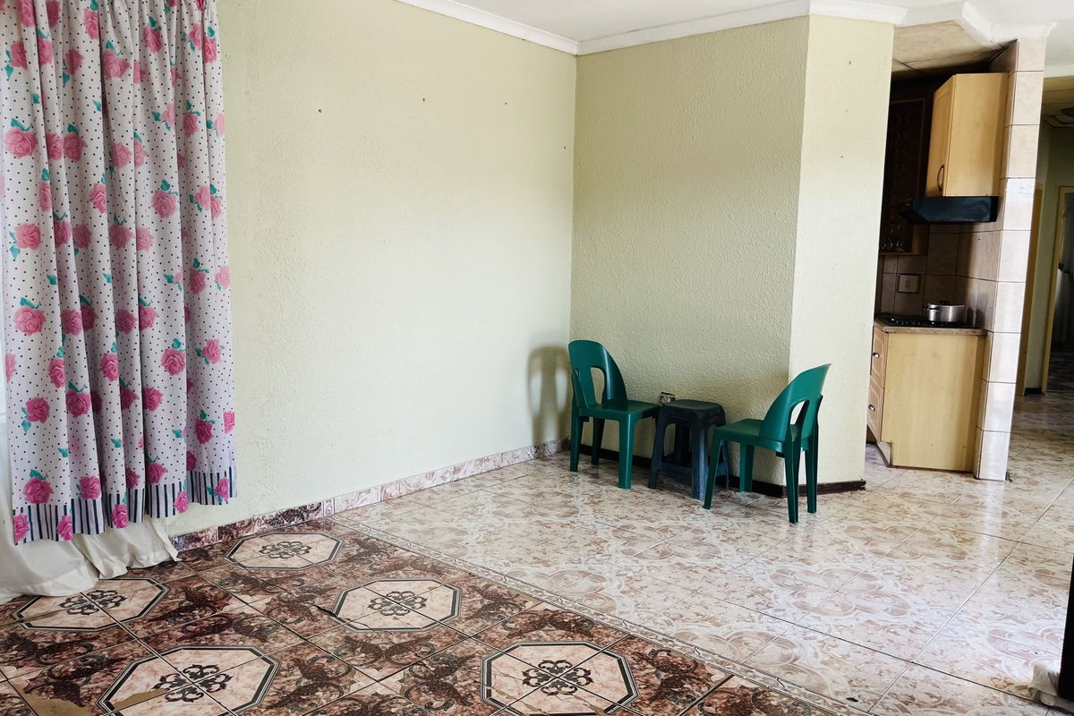 Family Home with Big Yard in Paardekraal - Photo 5