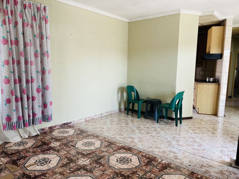 Family Home with Big Yard in Paardekraal - Photo 5