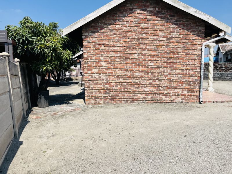 Family Home with Big Yard in Paardekraal - Photo 2