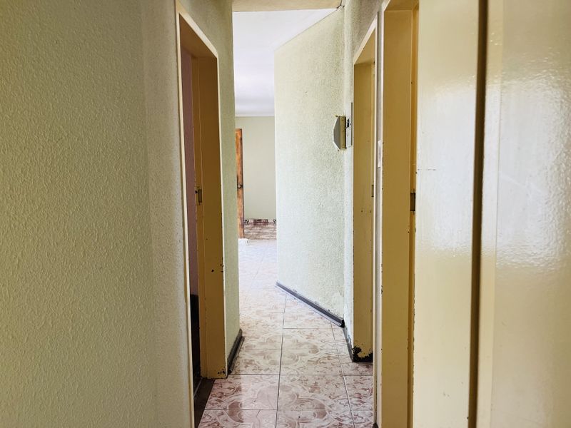 Family Home with Big Yard in Paardekraal - Photo 9