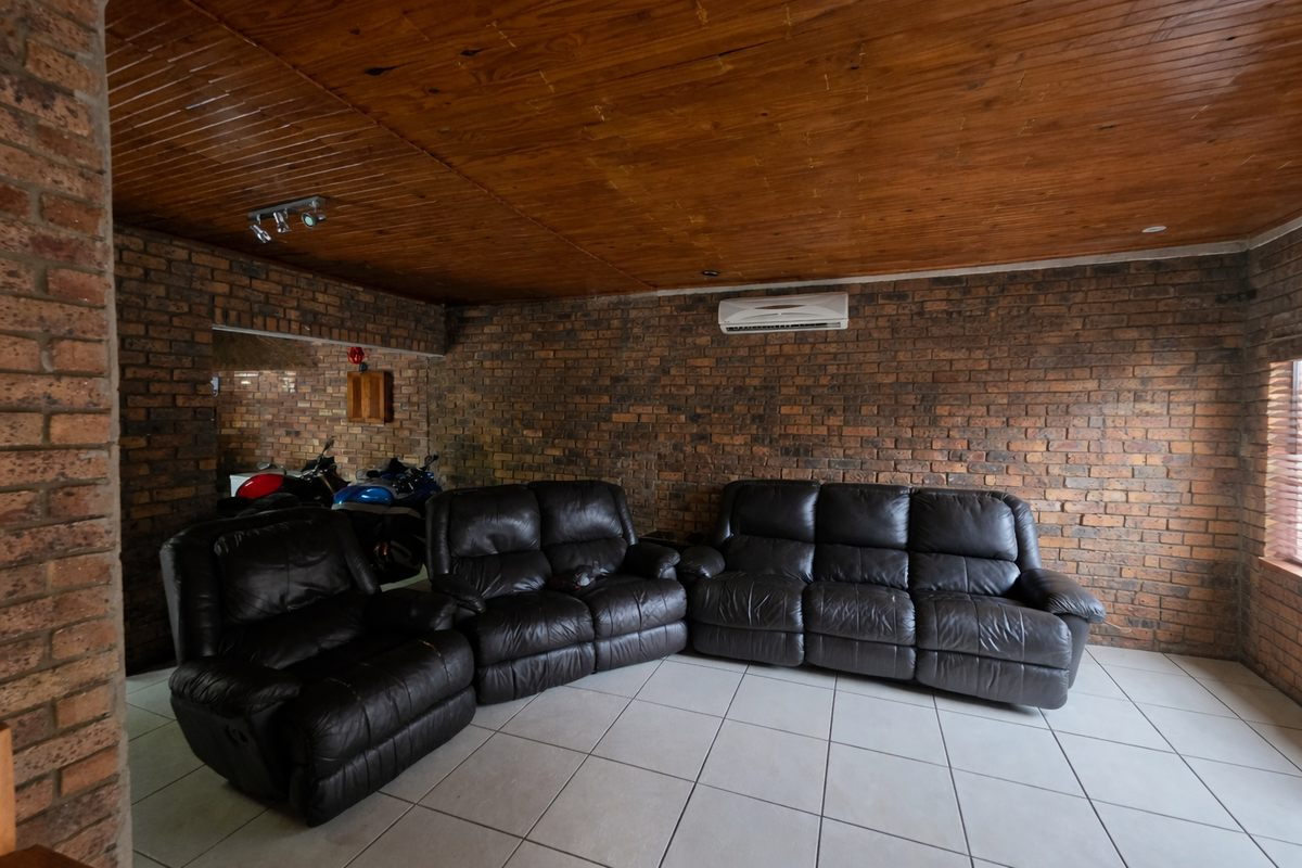 All you need under one roof - Photo 4