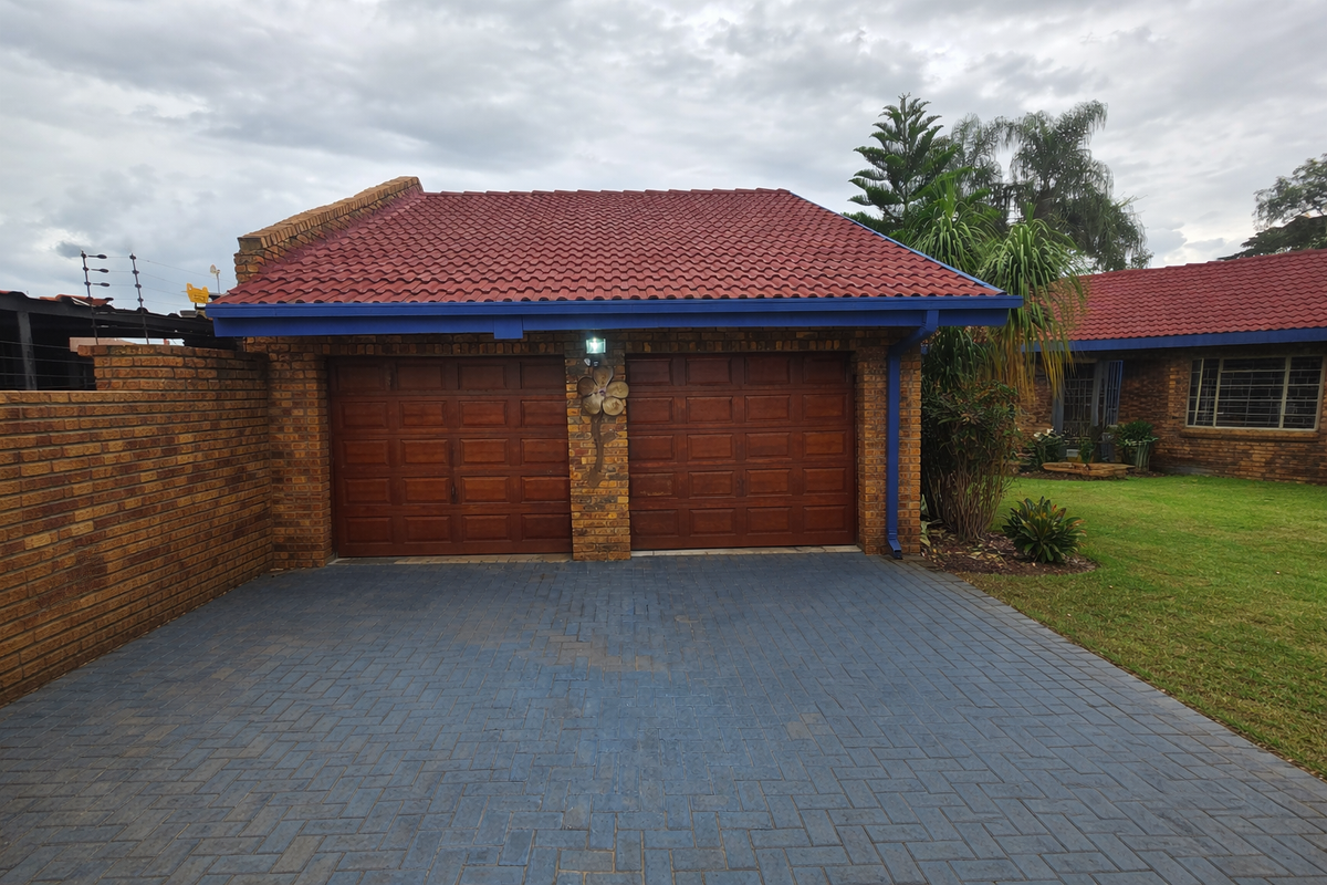 All you need under one roof - Photo 2