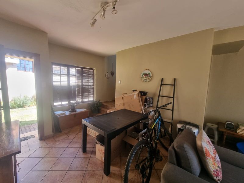 Freehold Rental Monthly In Rustenburg - Photo 4