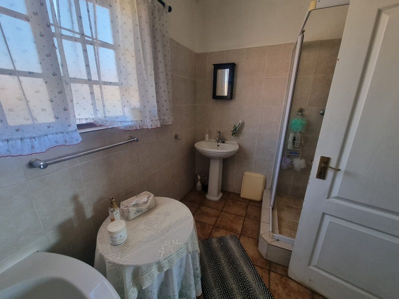 Freehold Rental Monthly In Rustenburg - Photo 10