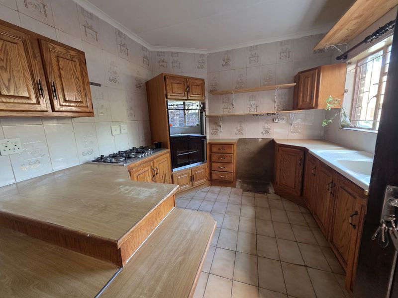 House For Sale In Rustenburg - Photo 4