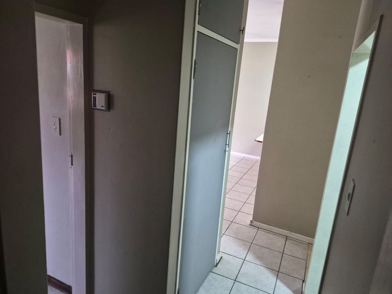 Apartment Rental Monthly In Rustenburg - Photo 6