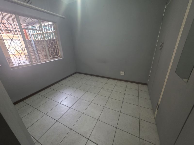 Townhouse For Sale In Rustenburg - Photo 7