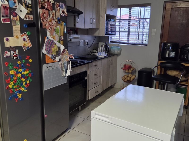 House For Sale In Rustenburg - Photo 2