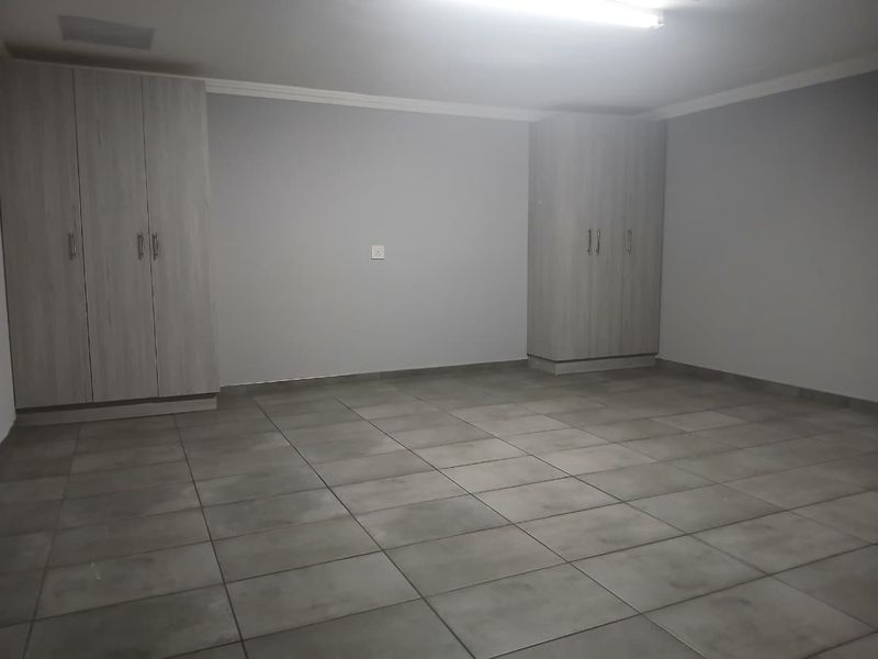 Your modern and charming home awaits, hurry! - Photo 7