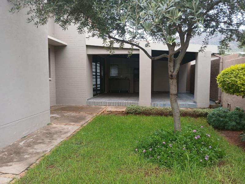 Your modern and charming home awaits, hurry! - Photo 3