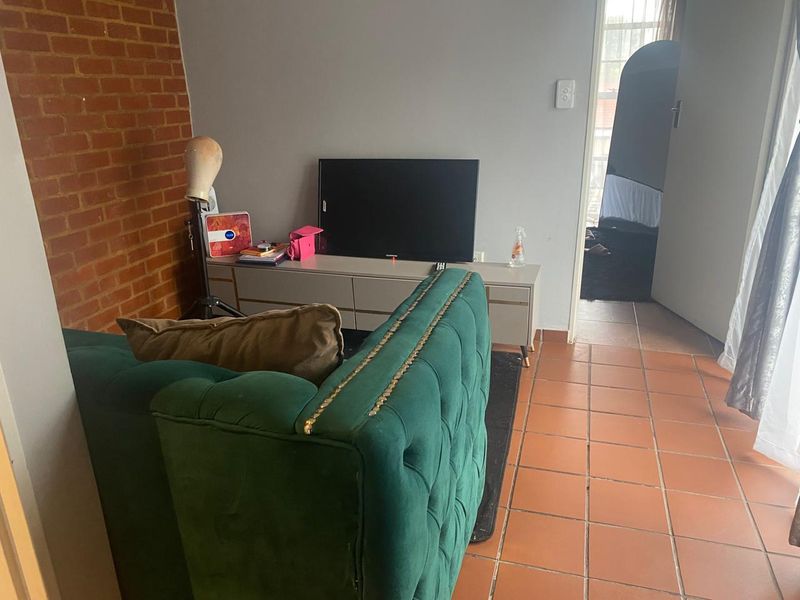 Lock-Up and Gp 1 Bedroom Flat. - Photo 7