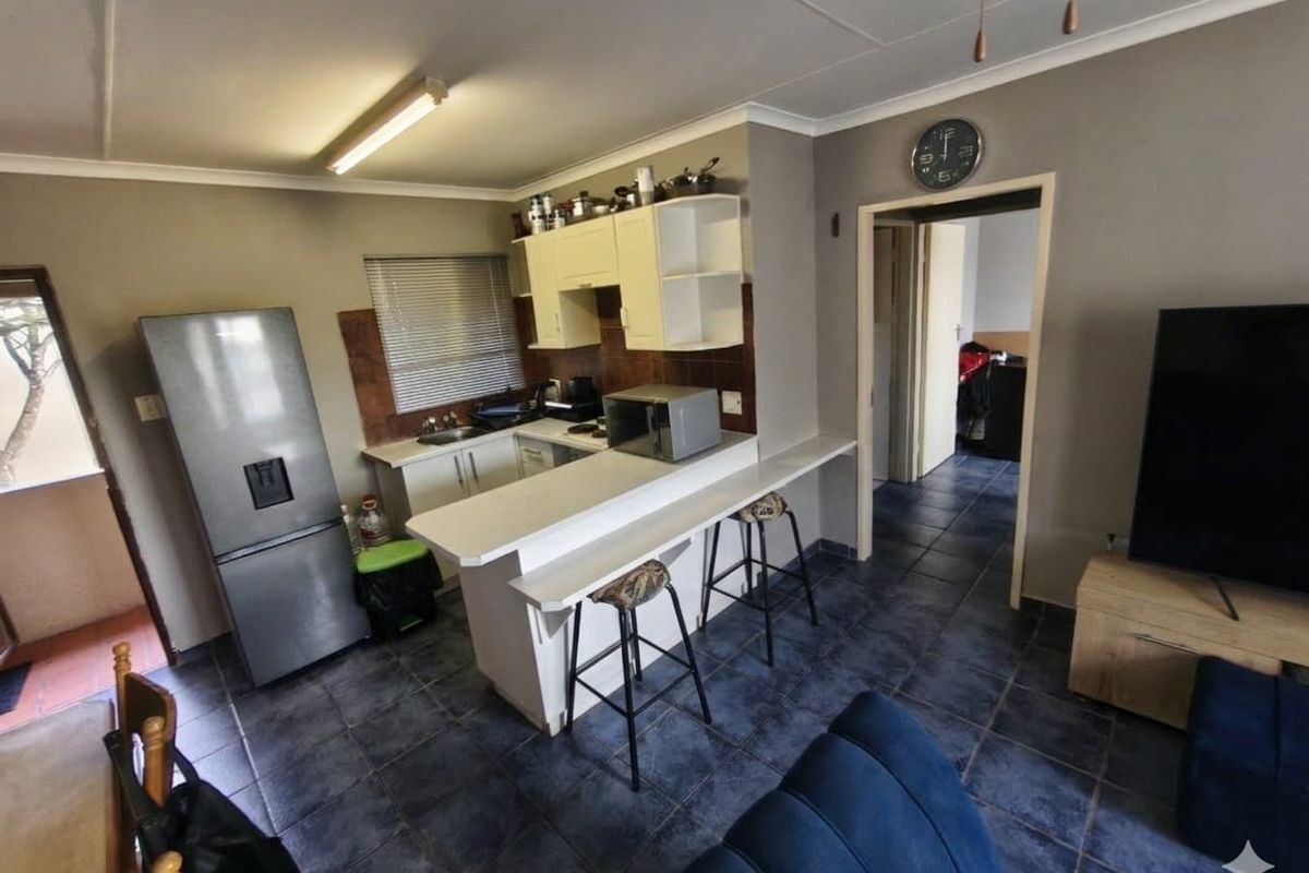 Chic 1-Bedroom Living the Perfect Blend of Style, Comfort, and Convenience. - Photo 4
