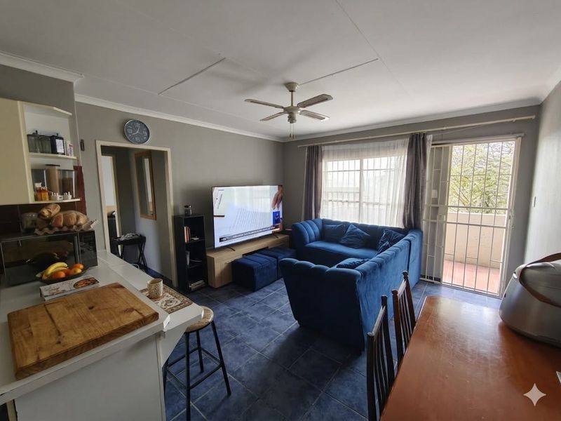 Chic 1-Bedroom Living the Perfect Blend of Style, Comfort, and Convenience. - Photo 2
