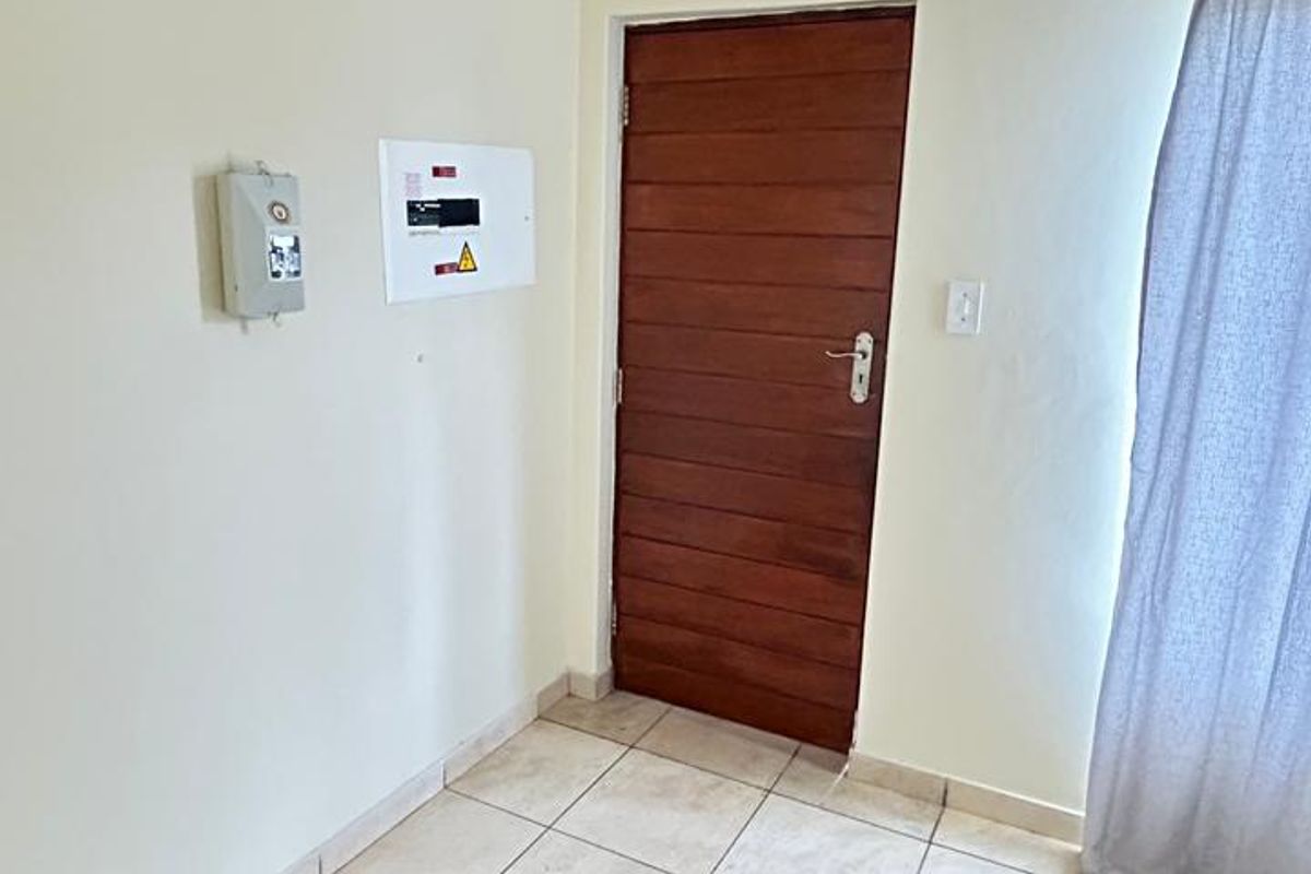 Townhouse Rental Monthly In Rustenburg - Photo 2