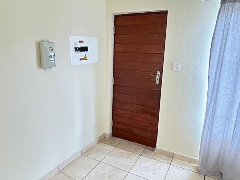 Townhouse Rental Monthly In Rustenburg - Photo 2