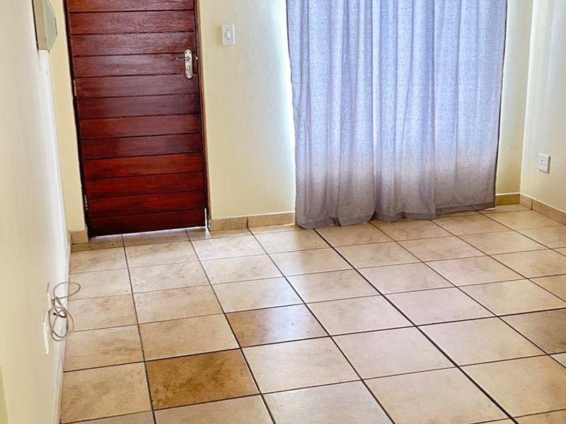 Townhouse Rental Monthly In Rustenburg - Photo 3