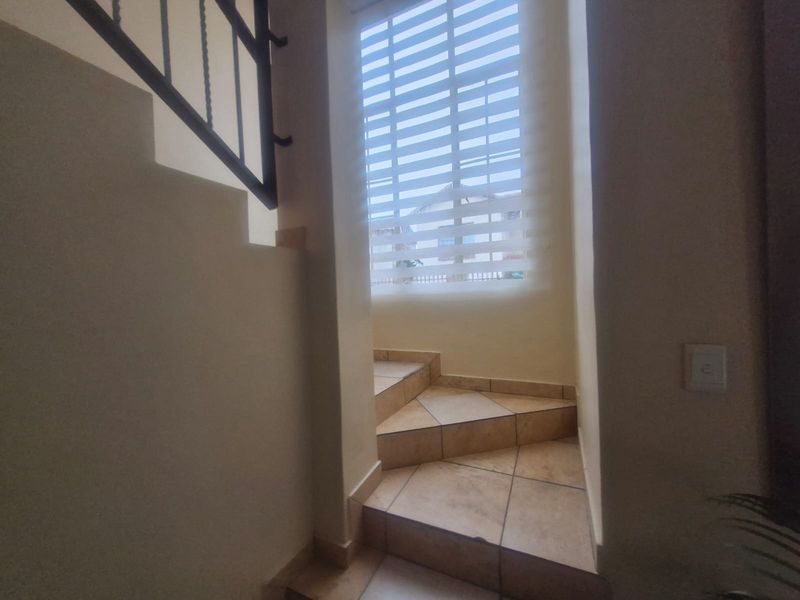 Townhouse Rental Monthly In Rustenburg - Photo 5