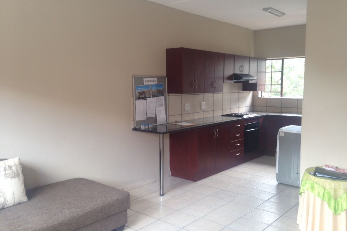 Flat For Sale In Rustenburg - Photo 4
