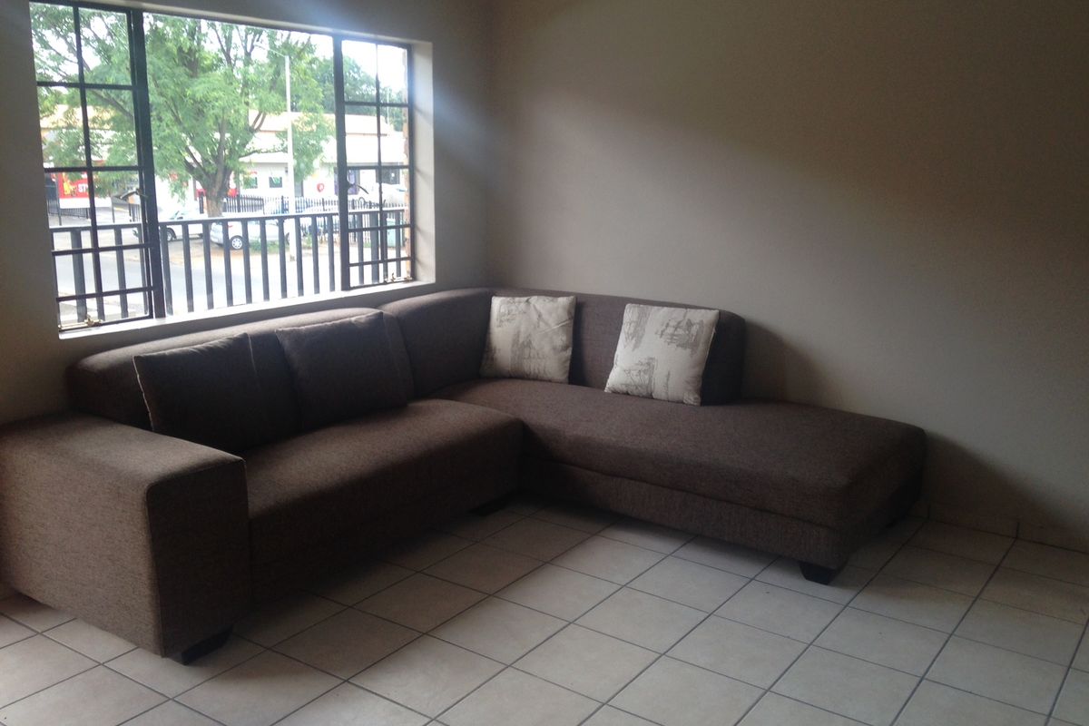 Flat For Sale In Rustenburg - Photo 5