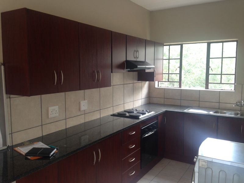 Flat For Sale In Rustenburg - Photo 3