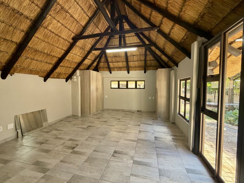 Modern meets Peaceful living - Photo 5