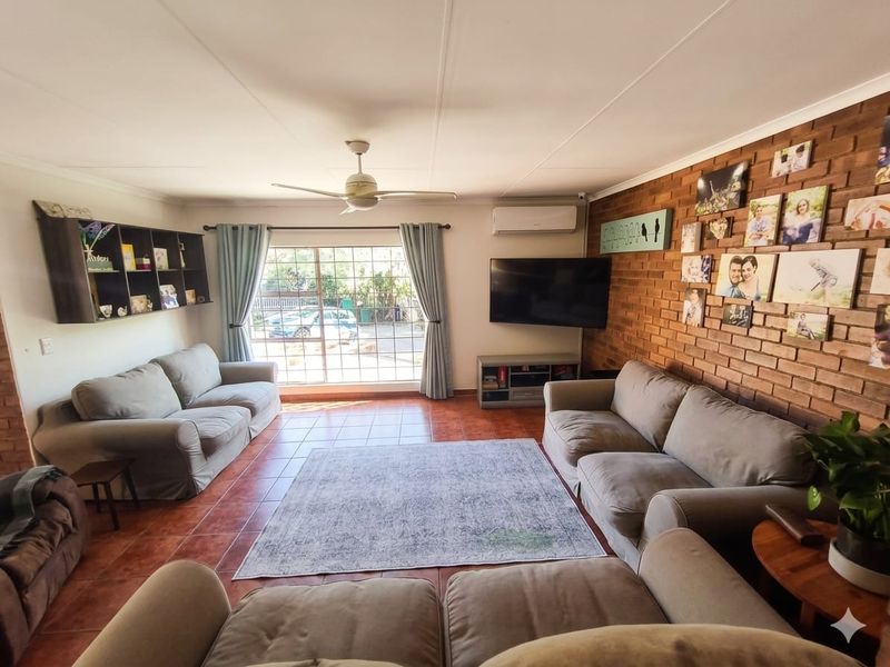 The Ultimate Family Haven: Space, Sustainability, and Endless Entertainment! - Photo 5