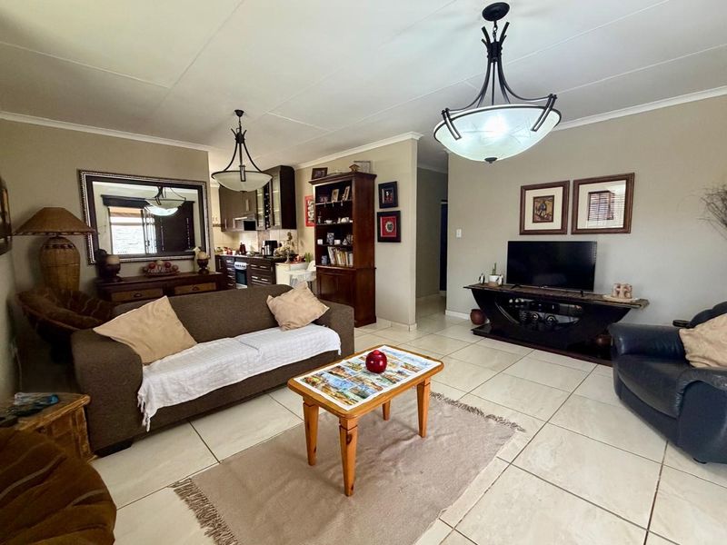 House Pending Sale In Rustenburg - Photo 6
