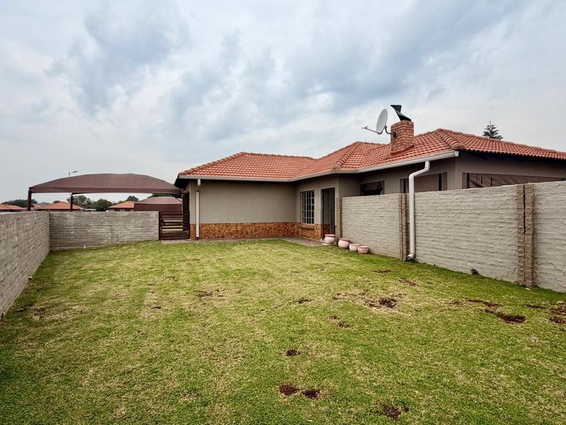 House Pending Sale In Rustenburg - Photo 4