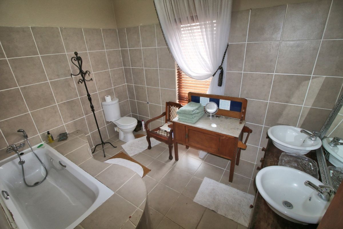 House For Sale In Rustenburg - Photo 4