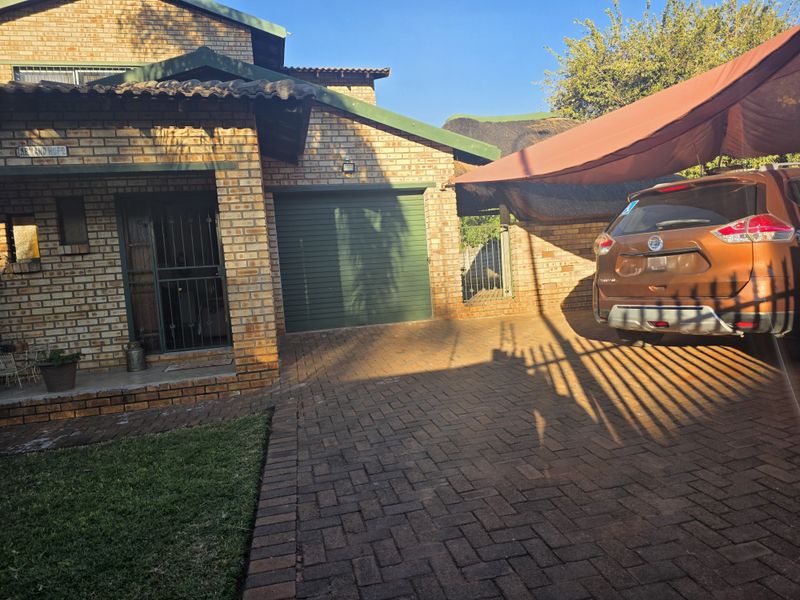 House For Sale In Rustenburg - Photo 3