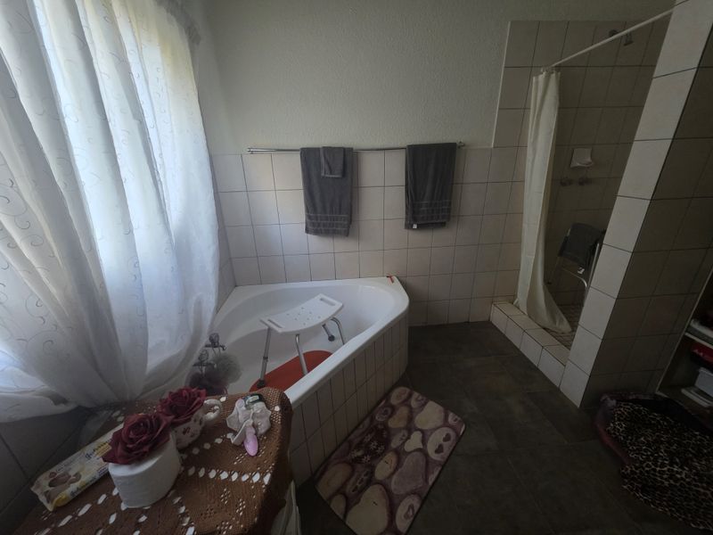 House For Sale In Rustenburg - Photo 5