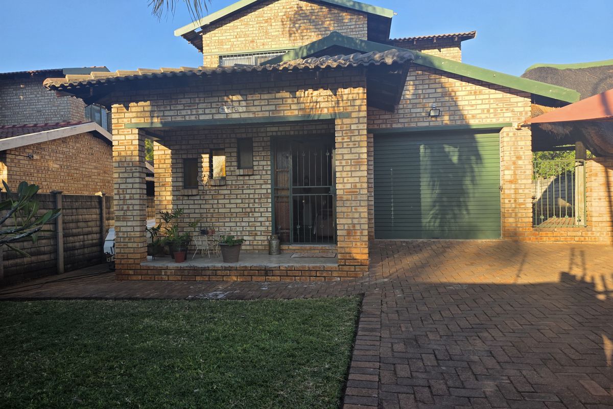 House For Sale In Rustenburg - Photo 2