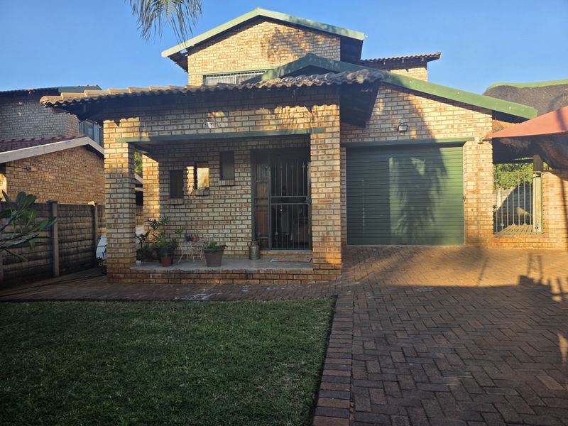 House For Sale In Rustenburg - Photo 2