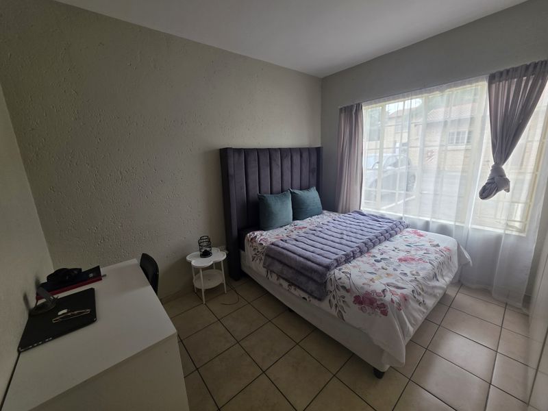 Flat For Sale In Rustenburg - Photo 8
