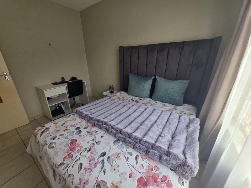 Flat For Sale In Rustenburg - Photo 9
